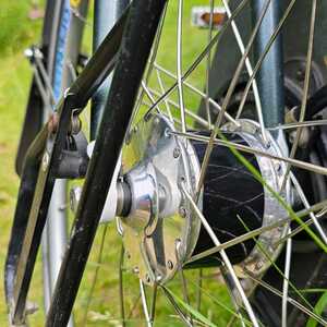 Son dynamo hub